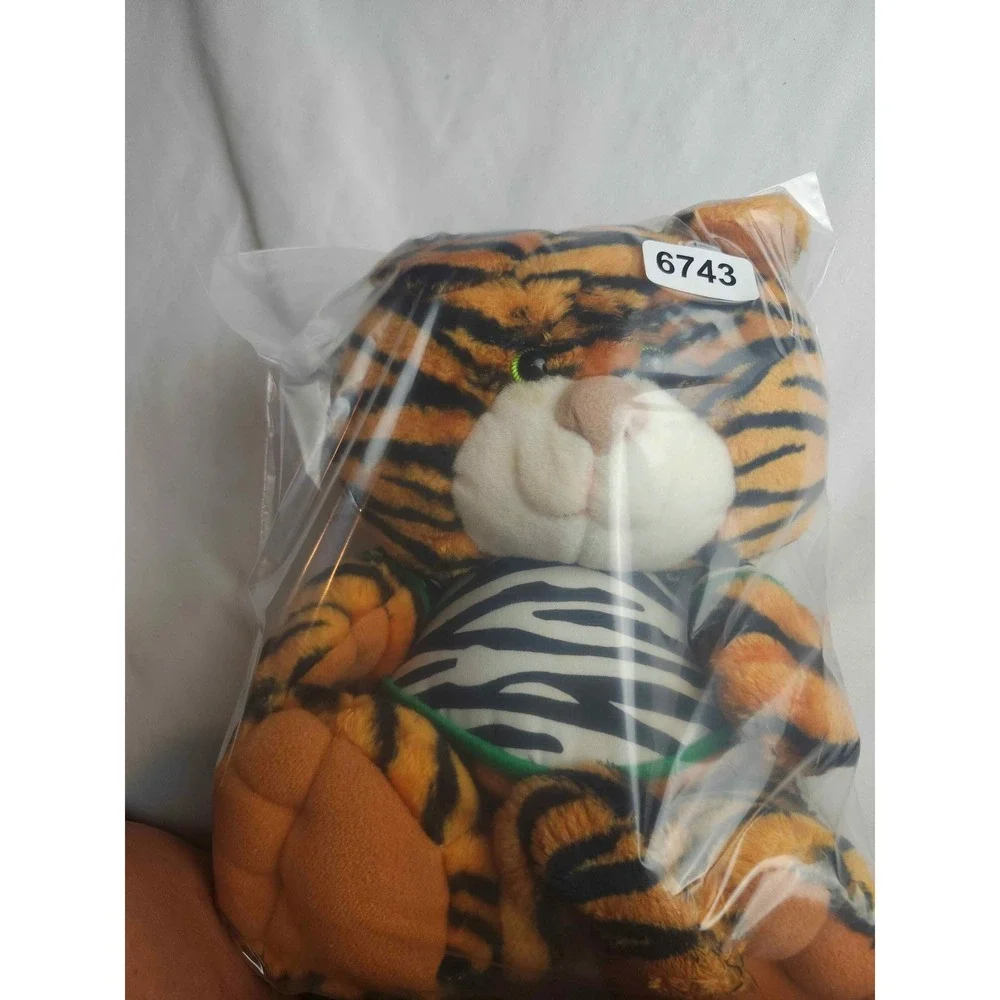 Vintage 1992 Avon Cuddly Colby Bengal Tiger Squeeze Purrs & Growls